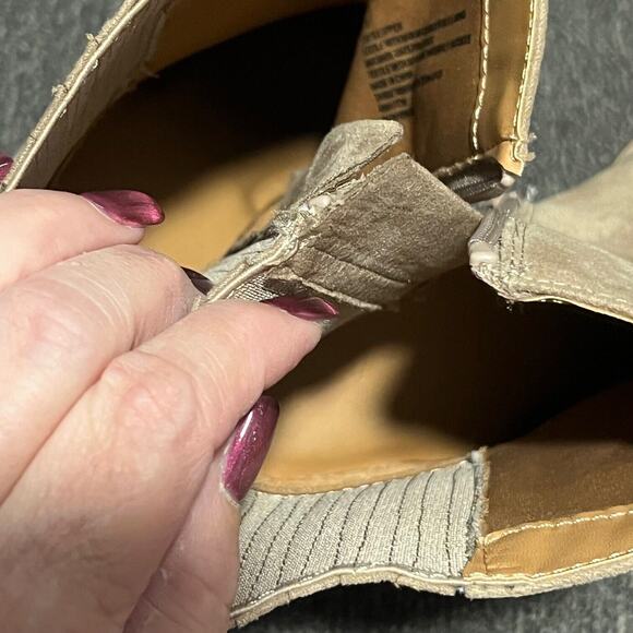 Universal Thread Cypress Winter Wedge Boots Womens 7.5 Taupe Faux Suede Side Zip - Picture 9 of 10